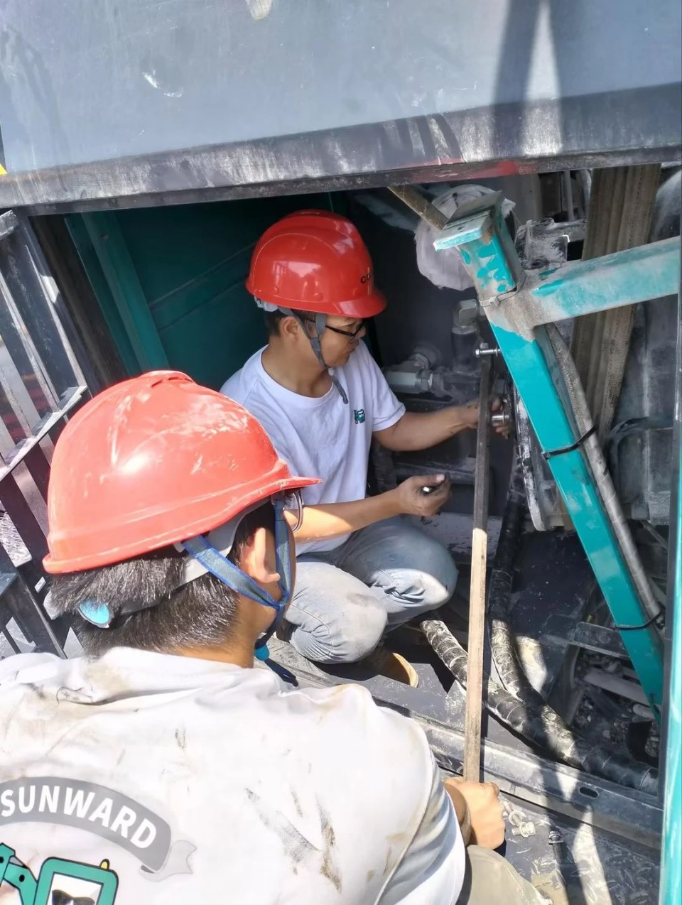 跨越米兰网址万里 智启服务新程——米兰网址矿岩“服务万里行”活动走进海螺水泥