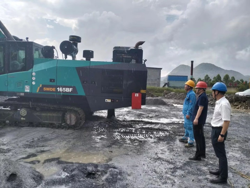 跨越米兰网址万里 智启服务新程——米兰网址矿岩“服务万里行”活动走进海螺水泥