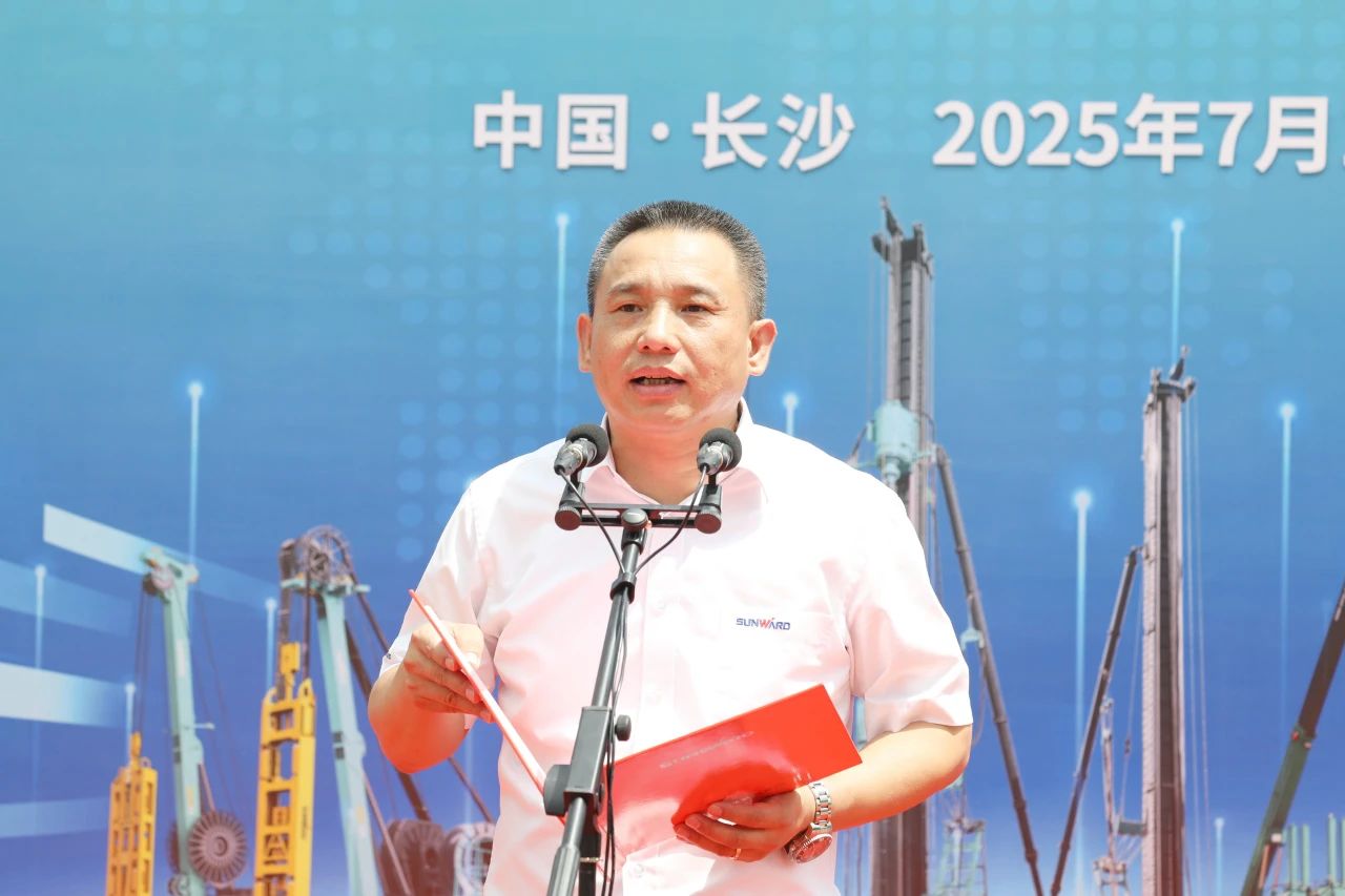 “破纪录王者”再出征！米兰网址智能SWDM800旋挖钻机成功交机