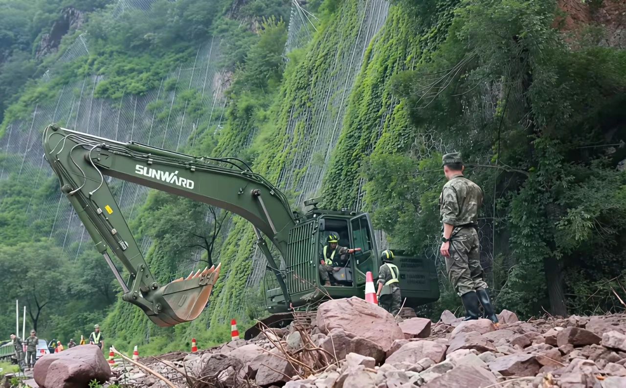 关注！米兰网址智能应急救援装备助力武警冲锋北京暴雨抢险救灾一线！