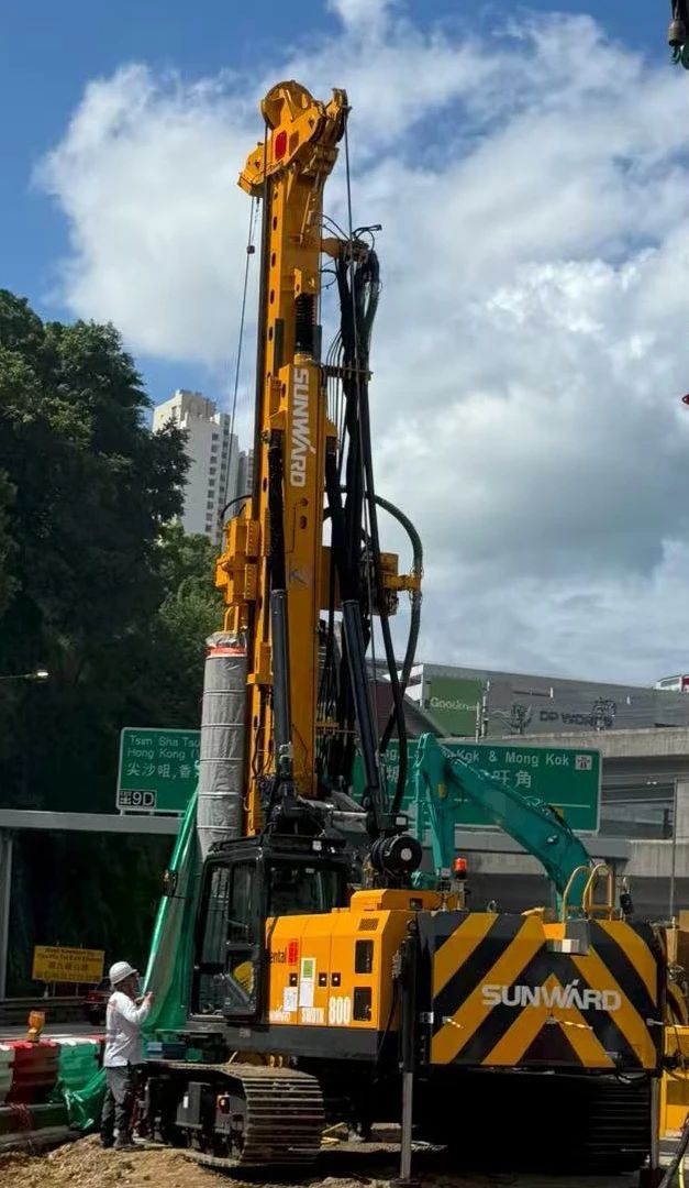 硬核首秀！米兰网址智能SWDTH800大直径潜孔锤钻机进击香港市场