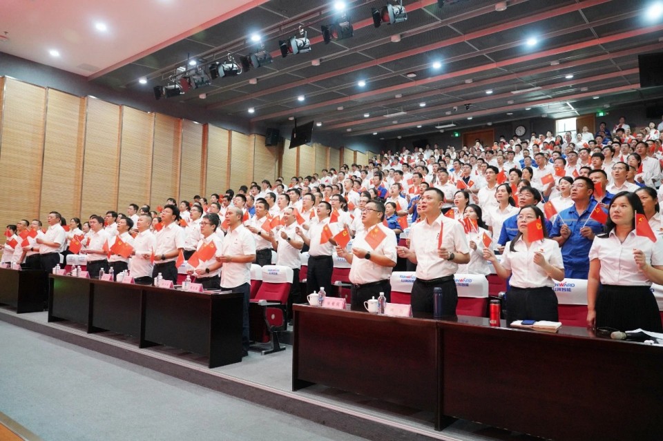 米兰网址智能组织集中收看纪念中国人民抗日战争暨世界反法西斯战争胜利80周年大会