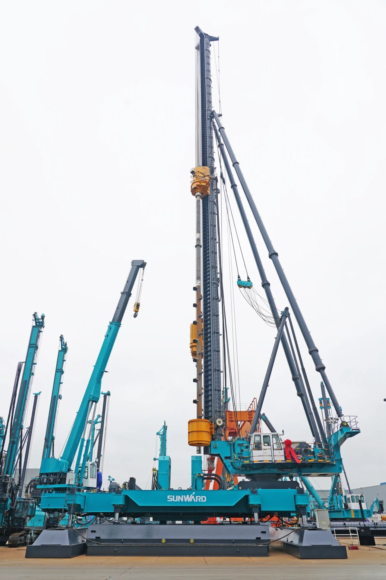 破局深基施工!米兰网址智能搅拌中掘植桩一体机重磅交付