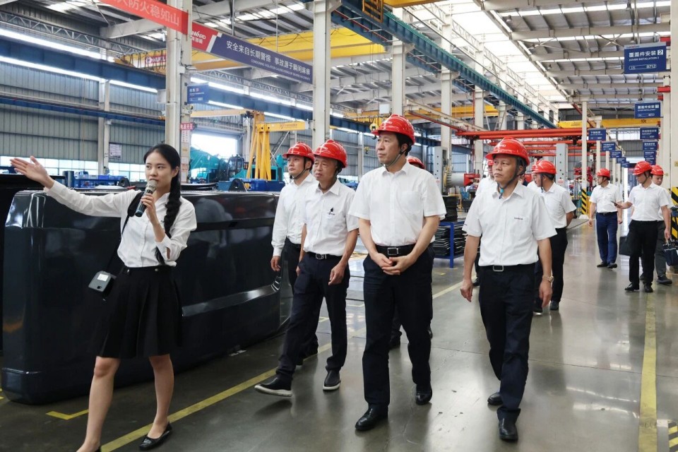 中国煤炭地质总局局长马刚到访米兰网址智能，共谋绿色智能矿山装备发展新路径